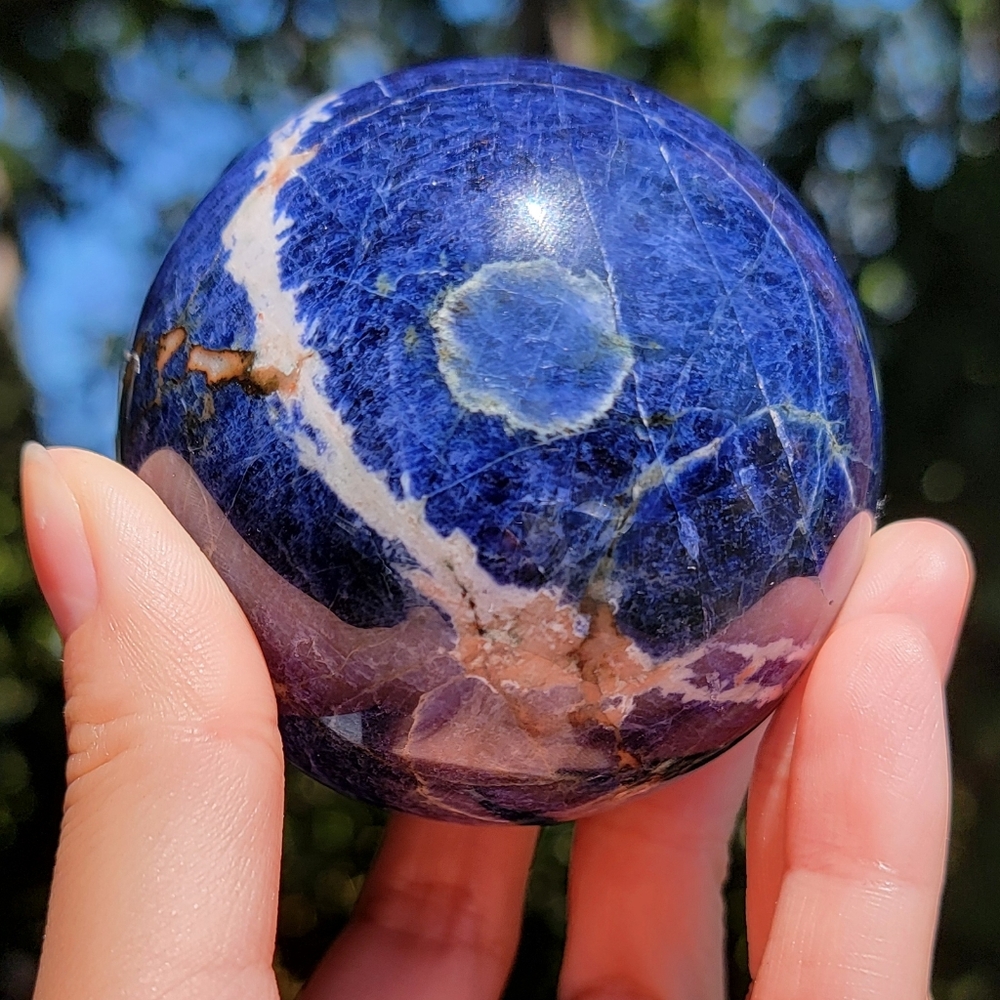 NEW 66MM (2.6") UV REACTIVE SODALITE SPHERE